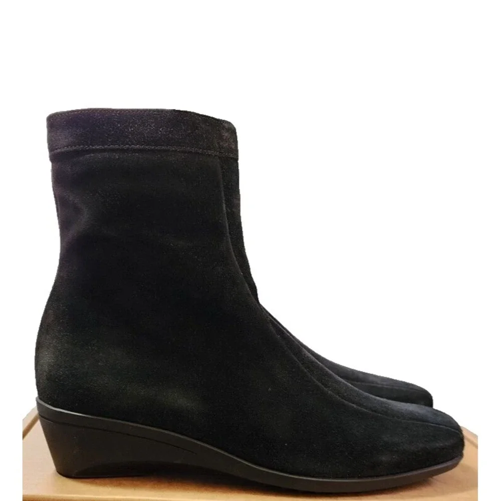 La Canadienne® (Women's 8 NARROW) Elizabeth Waterproof Ankle Boot, Black - $475‎